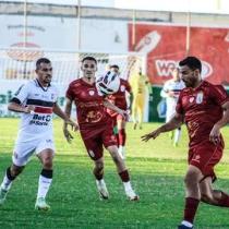 Santa Cruz vence o Sousa fora de casa e segue líder invicto da Série D