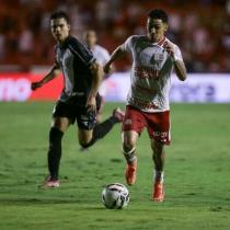 Náutico vence a Ponte Preta nos Aflitos e entra no G4 da Série B