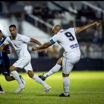 Central vence Porto por 3x0 no clássico e assume a liderança do Grupo B