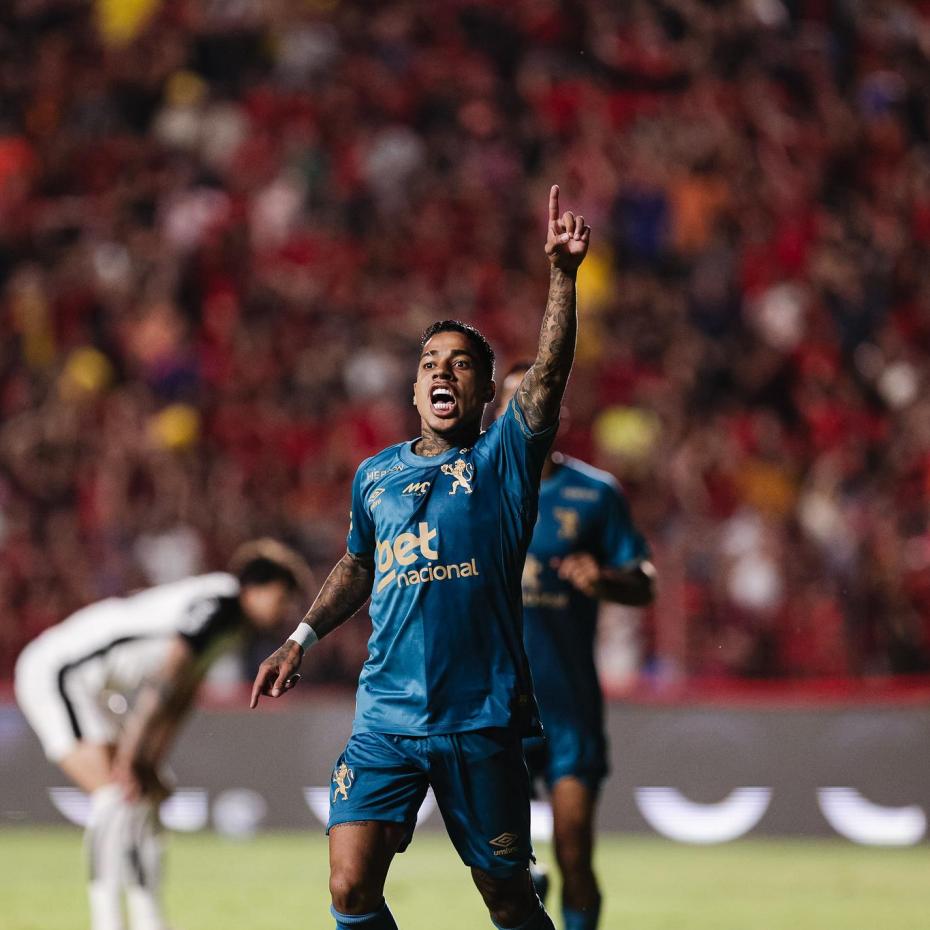 Sport vence o Corinthians na Ilha e conquista vitória importante no Brasileirão