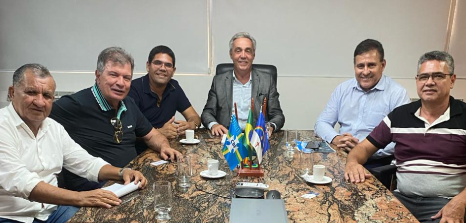 Evandro Carvalho recebe o vereador de Ipojuca, Paulo Alves