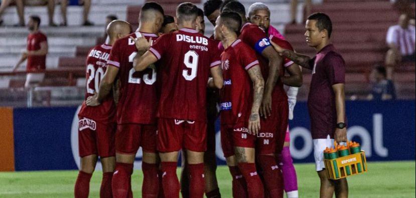 Náutico empata com o CRB e só depende de si para avançar no Nordestão