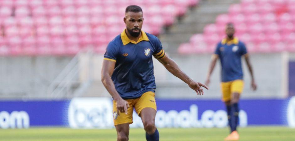 Retrô recebe Juazeirense na Arena de Pernambuco