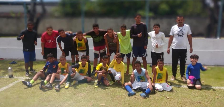 Projeto Escolinha Bom de Bola promove experiência de futebol e evangelismo em Igarassu