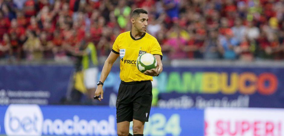 Rodrigo Pereira escalado para jogo das Eliminatórias da Copa do Mundo
