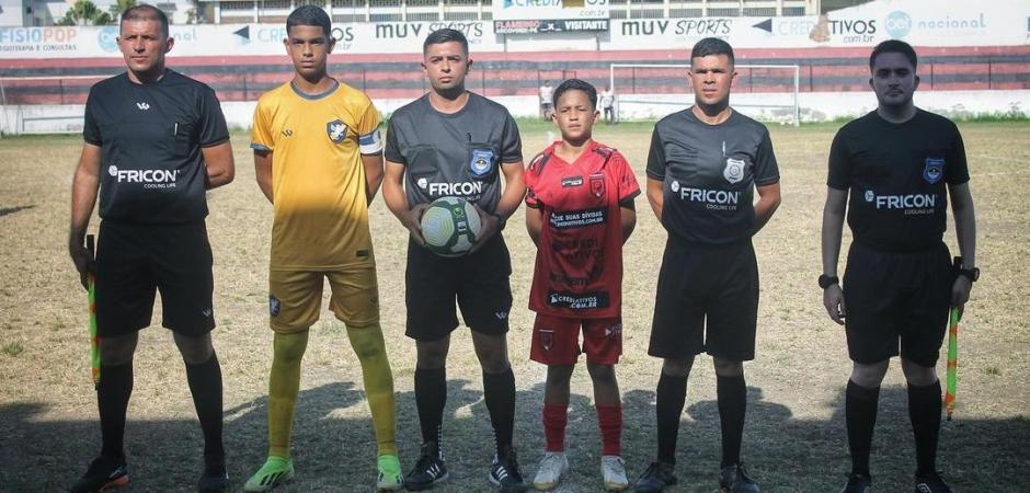 Flamengo de Arcoverde e Retrô empatam sem gols no primeiro jogo da semifinal do Pernambucano Sub13