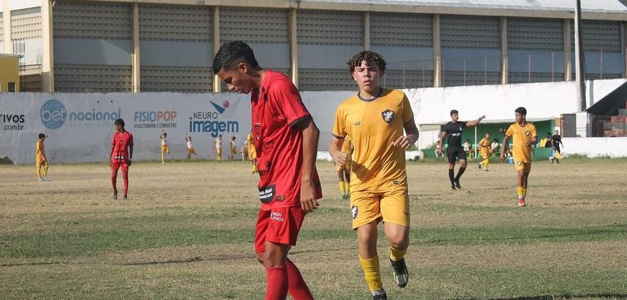 Retrô e Flamengo de Arcoverde decidem vaga na final do Sub13
