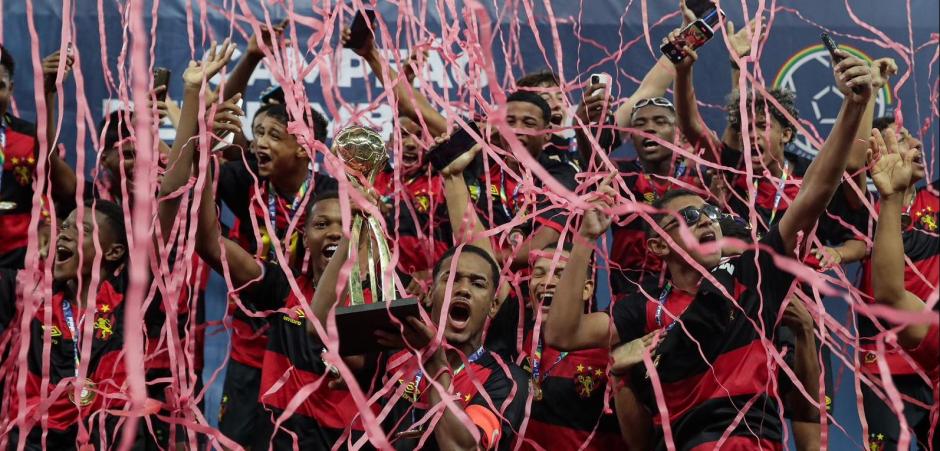 Sport Derrota o Retrô e Conquista o Título do Pernambucano Sub15 em Jogo Emocionante