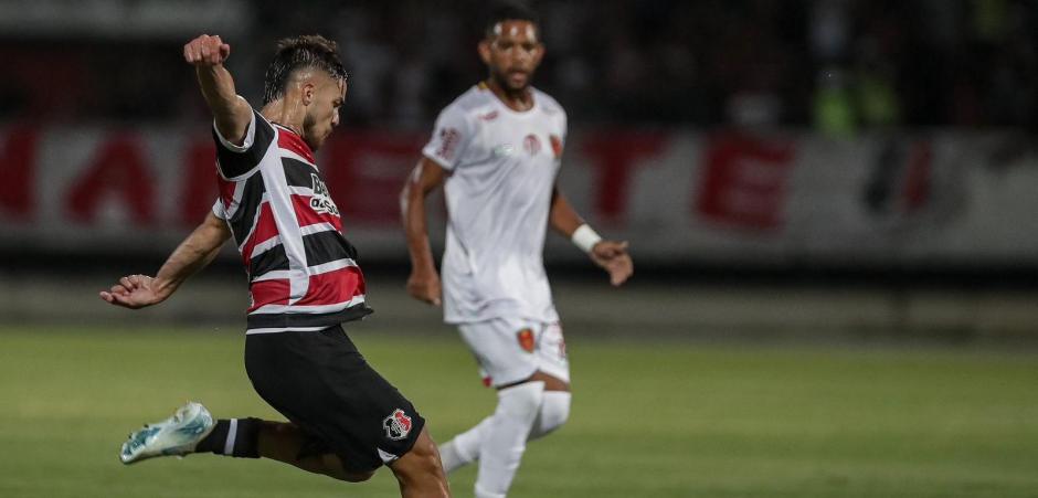 Com 24 mil torcedores no Arruda, Santa Cruz vence Petrolina por 2x0