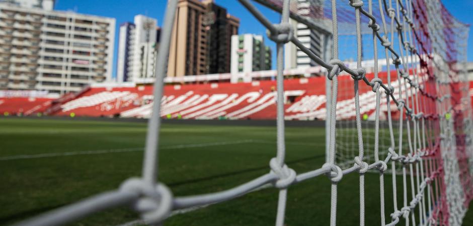 De olho na liderança, Náutico e Maguary duelam nos Aflitos pelo Pernambucano