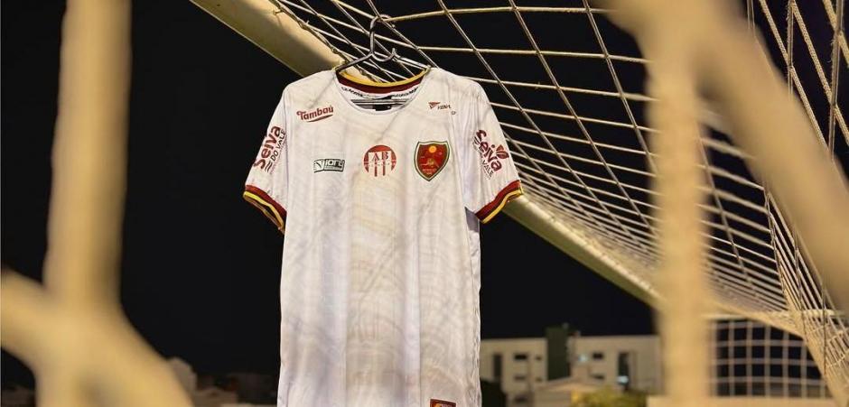 Petrolina e Central se enfrentam em jogo importante do Campeonato Pernambucano