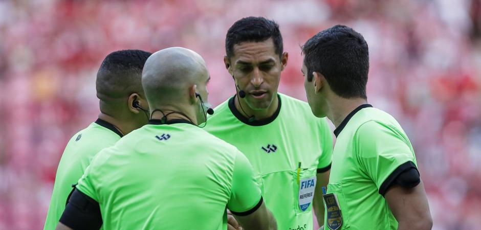 FPF fecha parceria com a Sorridents para a final do Pernambucano 2025