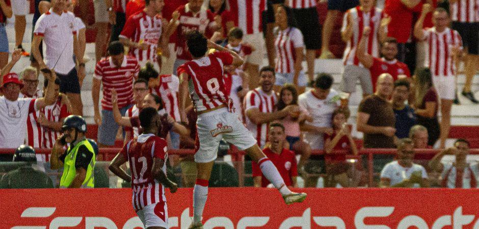 Náutico bate o Confiança e conquista a primeira vitória na Série C