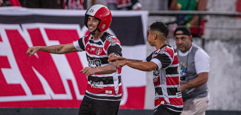 Santa Cruz vence Sousa e segue na liderança do grupo 3