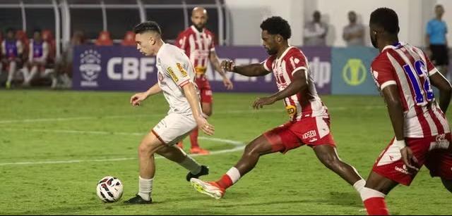 Náutico vence o Tombense fora de casa e entra no G8 da Série C