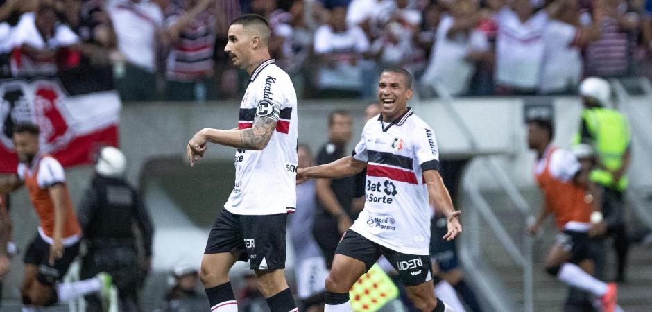 Santa Cruz recebe Altos-PI em busca de abrir vantagem no duelo das oitavas