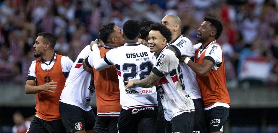 Santa Cruz vence Altos nos pênaltis e vai às quartas de final da Série D