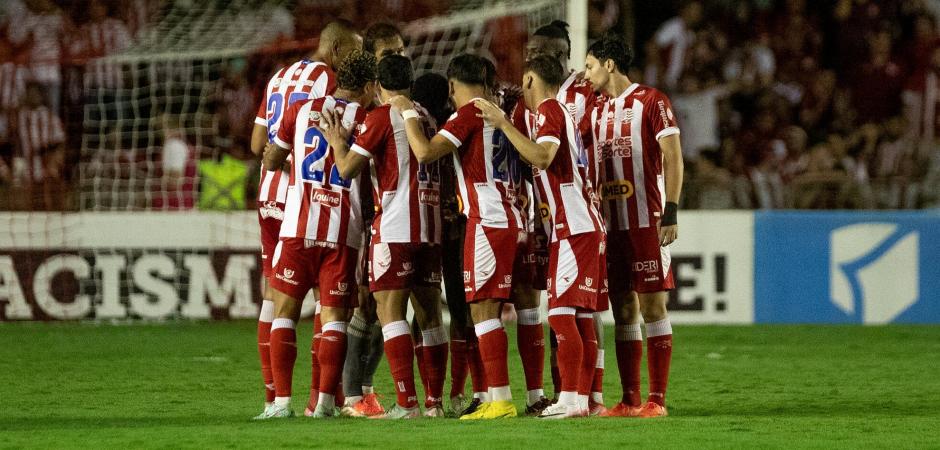 Náutico busca reação nos Aflitos em duelo decisivo contra a Ponte Preta