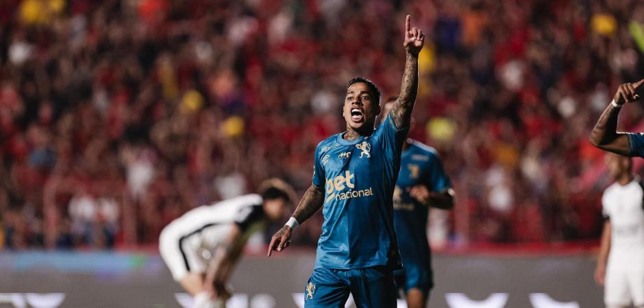 Sport vence o Corinthians na Ilha e conquista vitória importante no Brasileirão