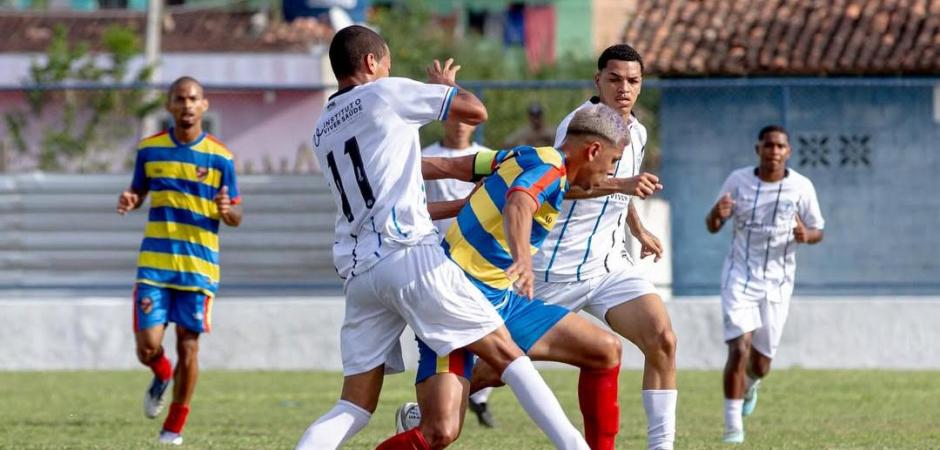 Porto recebe Águia no Lacerdão em jogo chave na Série A2