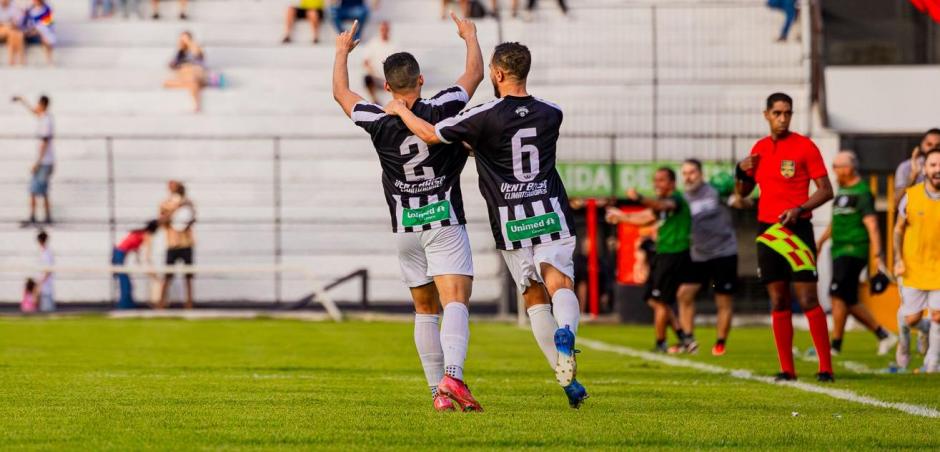 Central vence a primeira na Série D e entra no G4 do grupo A8