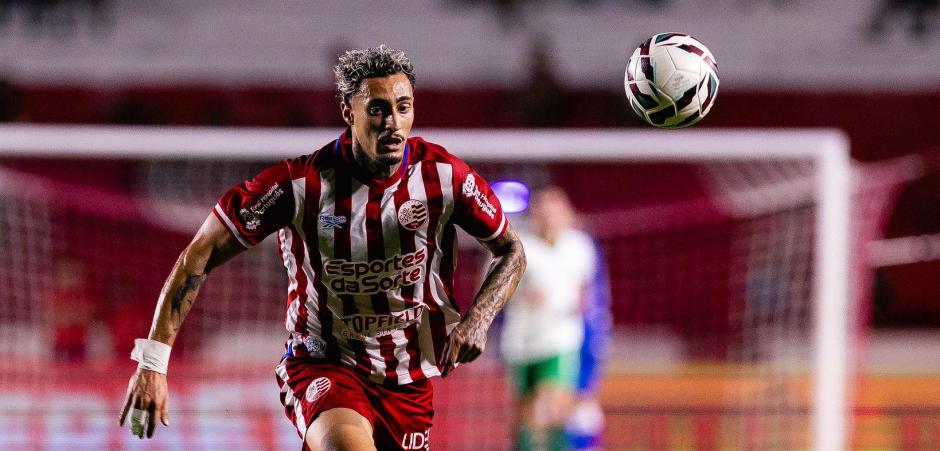 Náutico mede forças com Atlético-GO em confronto da Série B