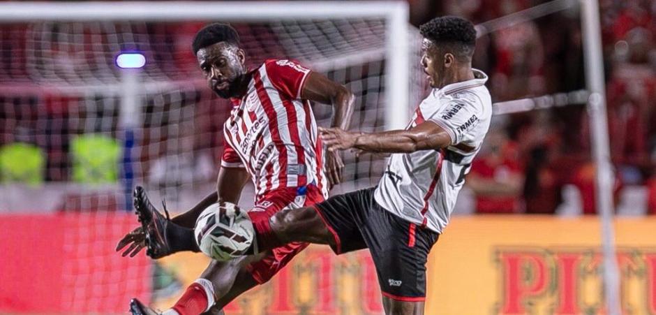 Náutico vence o Botafogo-SP nos Aflitos e se aproxima do G6 da Série B