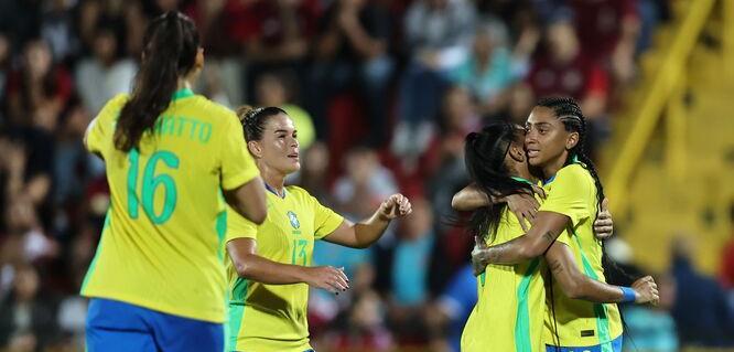 Seleção Brasileira feminina convoca 28 jogadoras para amistoso na Arena de Pernambuco