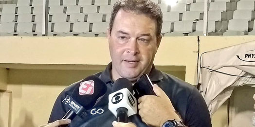 Roberto Fernandes garante empate em sua estreia no Santa Cruz