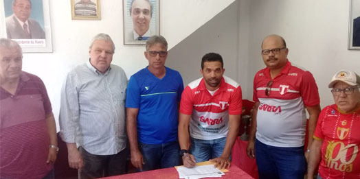 Centro Limoeirense fecha com meia-atacante para Série A2