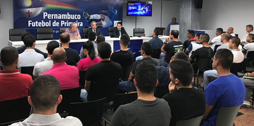 Árbitros participam de palestra sobre manipulação de resultados