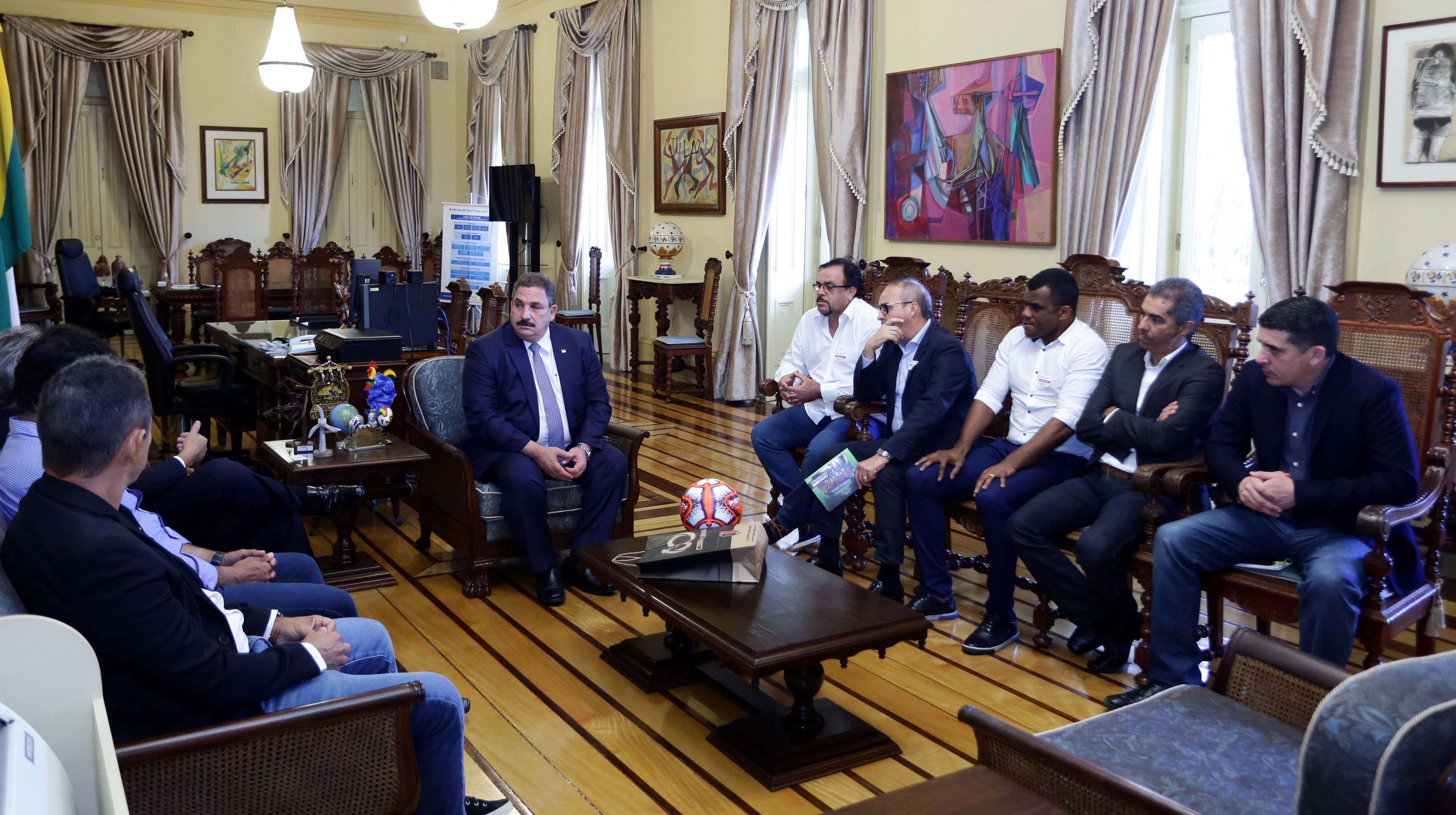 Evandro Carvalho visita governador em exercício de Pernambuco