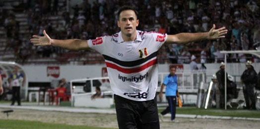 Santa Cruz supera o Náutico e chega à vice-liderança