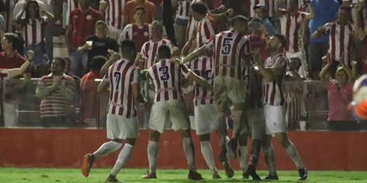 Náutico vence o Botafogo-PB e retorna ao G4