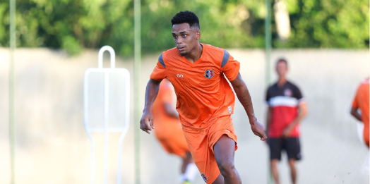 Com novidades, Santa Cruz recebe Globo na Arena