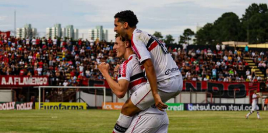 Santa Cruz avança para a terceira fase da Copinha