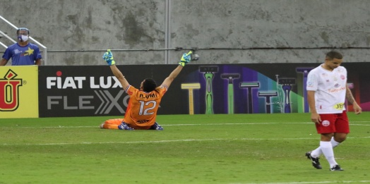 Santa Cruz supera Náutico nos pênaltis e está na final