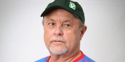 Afogados anuncia saída do técnico Pedro Manta