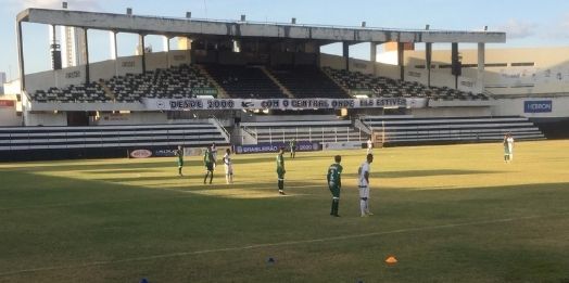 Central desencanta, goleia Coruripe e ressurge na Série D