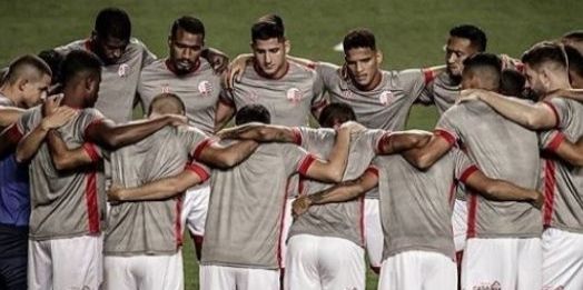 Em busca de dias melhores, Náutico visita Sampaio Corrêa