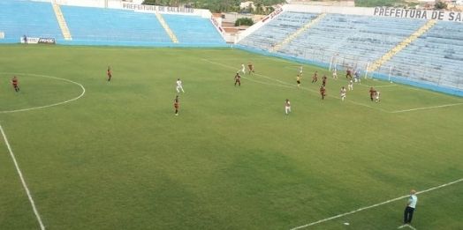Salgueiro garante 2º lugar e encara Vitória no mata-mata