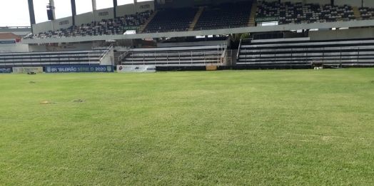Central revitaliza gramado do Lacerdão para temporada 2021