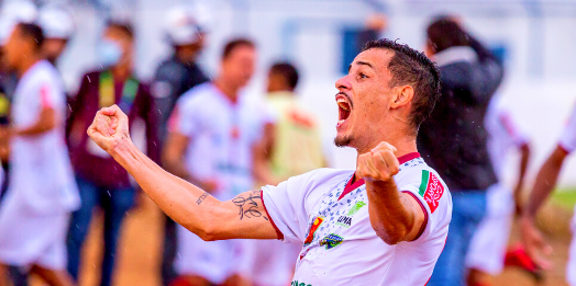 De virada, Petrolina derrota o América no Paulo Coelho