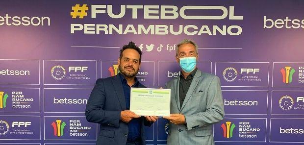Retrô é o único do Estado com certificado de clube formador