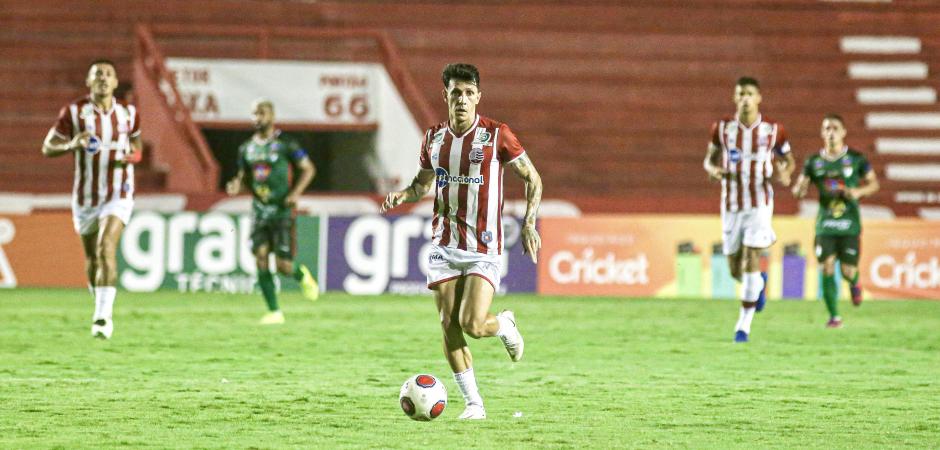 Náutico derrota o Salgueiro nos Aflitos