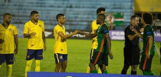 Retrô e Salgueiro se enfrentam pela semifinal do Pernambucano