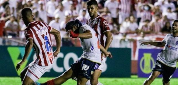 Nos Aflitos, Náutico não consegue pontuar diante do Bahia