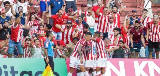 Pela Série B, o Náutico vence o Operário por 2 a 0