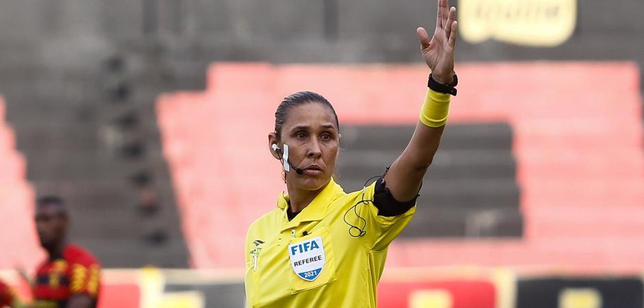 Déborah Cecília apita final do Pernambucano Betsson 2022