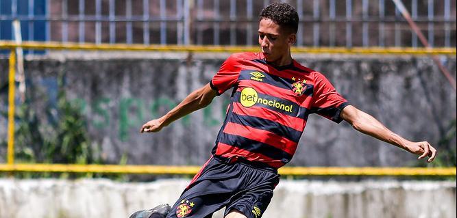 Duas partidas movimentaram o Sub-15 neste domingo